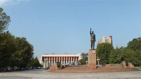 Heydar Aliyev Monument, Baku