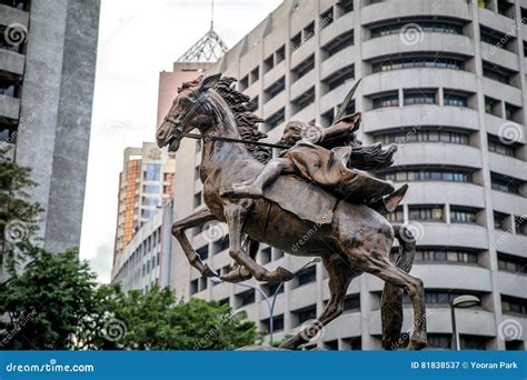 Statue of Gabriela Silang at Makati Ave Editorial Photography - Image of insurgent, avenue: 81838537