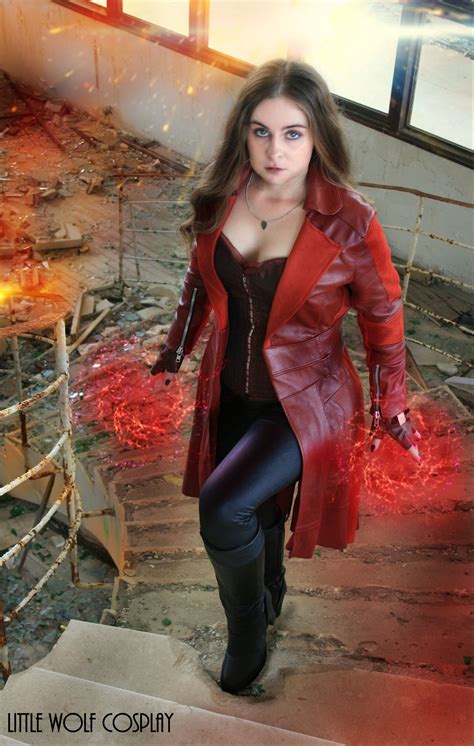 Scarlet witch costume - retyrealtime