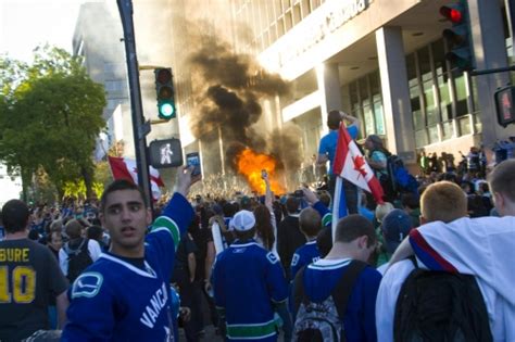 Breakdown in authority: photos of Vancouver Stanley Cup riots | Vancouver Observer