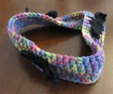 Crochet Mobius Strip - ReveDreams.com