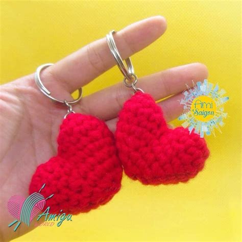 Heart keychain amigurumi free crochet pattern