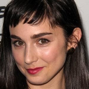 Molly Ephraim - Bio, Facts, Family | Famous Birthdays