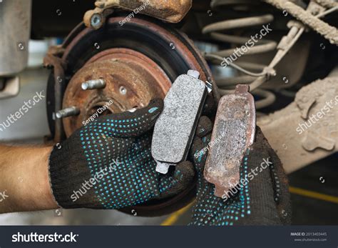 Car Mechanic Shows Comparison Worn Brake Stock Photo 2013403445 | Shutterstock