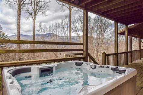 Top Vacation Rentals with Hot Tubs in the NC Mountains - Discover ...