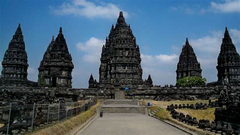 Wisata Candi Prambanan Yogyakarta - Word Pariwisata