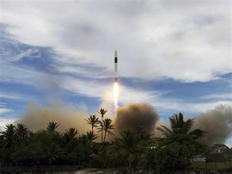 SpaceX - RatSat - Falcon 1 Rocket Launch