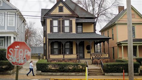 Woman Attempts to Burn Down Martin Luther King Jr.'s Home