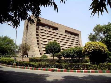 New Delhi Municipal Corporation Main Building, New Delhi | Veethi