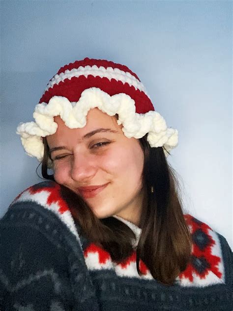 Mrs Claus Crochet Bucket Hat Pattern - mythosvalley's Ko-fi Shop - Ko ...