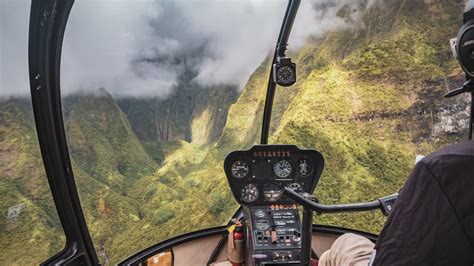 Hawaiian Helicopter Crash Lands After Losing Engine (Video)