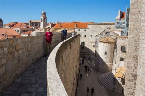 A Walk on the Dubrovnik Walls in 20 Amazing Photos – Earth Trekkers