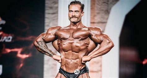 Chris Bumstead Details 5,000-Calorie Diet During Bulking Phase ...