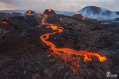 How to Hike to Iceland's Active Volcano: Geldingadalur - Vík Expeditions