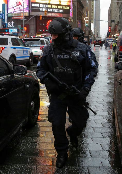 NYPD Swat team. | Police truck, Black police officer, New york police