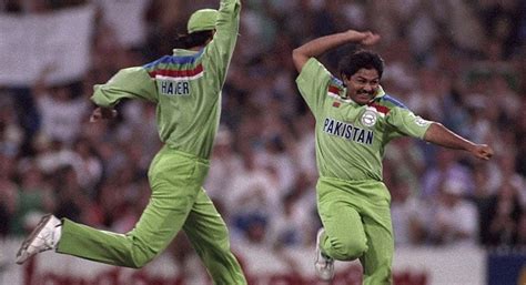 On This Day Pakistan Qualified For The Semi Final Of 1992 World Cup ...