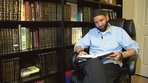 What is the role of an Imam? Shaykh Omar Suleiman Interview - Imams Online