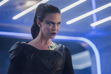 SUPERGIRL: Reign Is Captured In New Photos From Season 3, Episode 19: "The Fanatical"