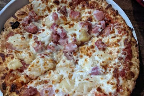 Best Pizza in Omaha, NE: 15 Top Pizzerias! (2024)