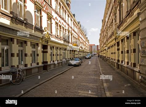 A street in the St Pauli district of Hamburg, Germany Stock Photo - Alamy