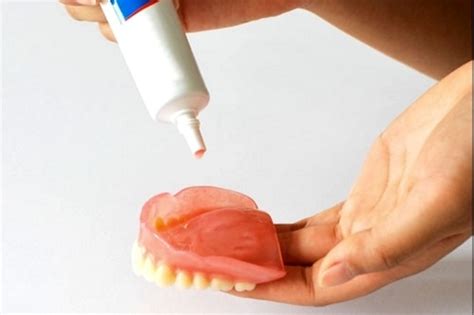 Denture Adhesives | Best Denture Adhesives | Waverley Denture Clinic