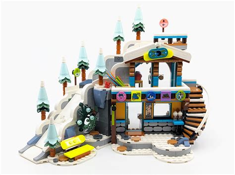 41756: Holiday Ski Slope & Café Set Review - BricksFanz