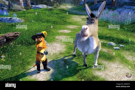 SHREK 2, PUSS IN BOOTS, DONKEY, 2004 Stock Photo - Alamy