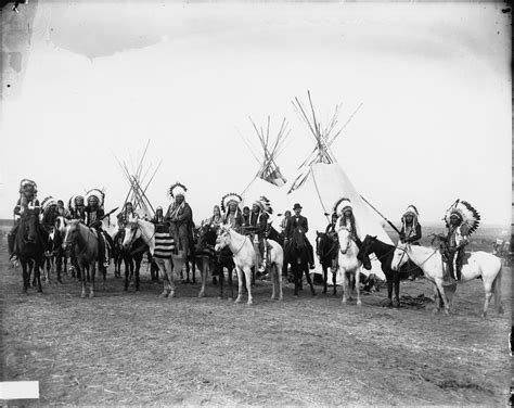 File:Columbia Plateau Native Americans on horses 1908 Benjamin Gifford ...