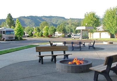 Things to do in Canyonville | Places to Visit in Canyonville 2023 ...