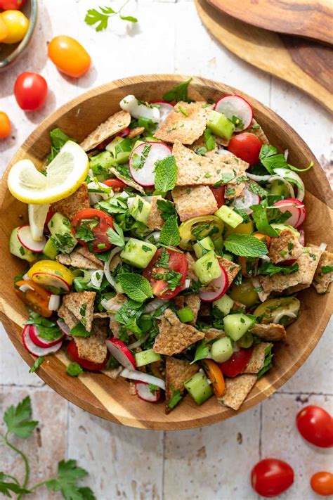 Fattoush Salad (Lebanese Bread Salad) | Recipe | Elle Republic