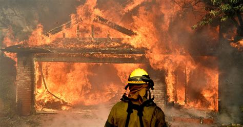 California fire damage to homes is less random than it seems - CBS News