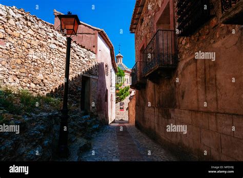 Houses in the medieval village of Albarracin Stock Photo - Alamy