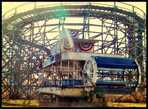 The Abandoned Americana Amusement Park (LeSourdsville Lake) | Abandoned theme parks, Abandoned ...