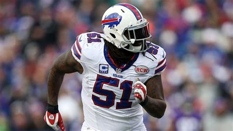 Brandon Spikes reunites with Bills on one-year deal