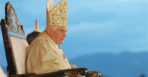 Pope Benedict XVI first pope to resign in 600 years