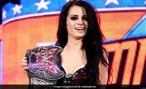 Pro-Wrestling Star Paige Announces Exit From WWE