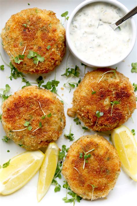 Fish Cakes with Quick Lemon Tartare Sauce - The Last Food Blog