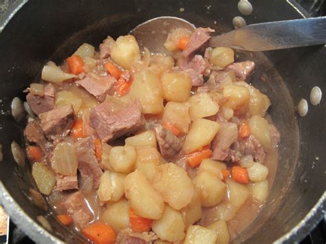 WHAT'S ON THE TABLE MABEL: LAMB HOT POT