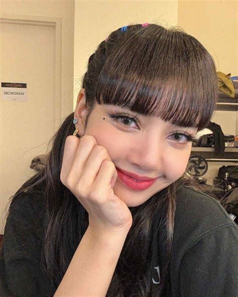 Check Out: Blackpink's Lisa Shares Adorable Selfies On Instagram In ...