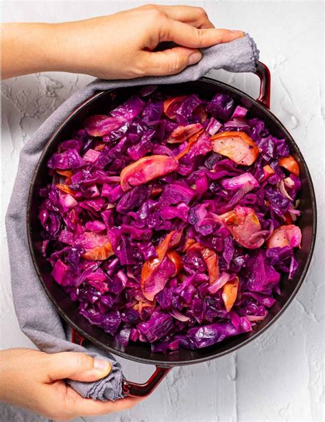 Red Cabbage with Apples - A Virtual Vegan