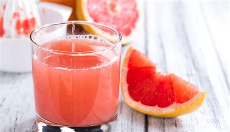 5 Grapefruit Juice Benefits for Your Health | 100% PURE