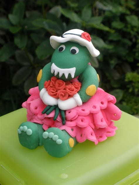 Dorothy The Dinosaur - CakeCentral.com