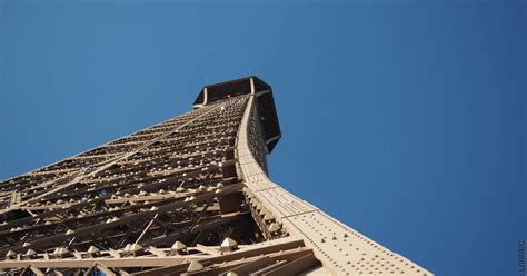 Explore the top of the Eiffel Tower - OFFICIAL website