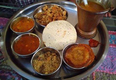 RAJASTHANI FOOD - A FOODIE'S GUIDE - Creative Travel Guide