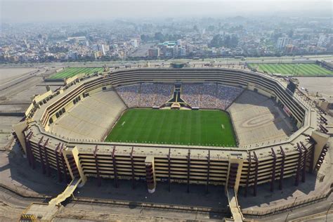 Estadio Monumental U Capacidad