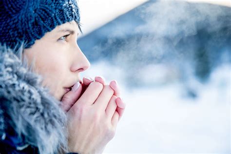 Cold Hands: Winter Weather or Raynaud's Phenomenon or Disease?