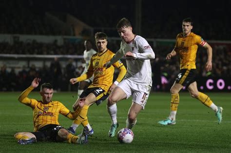 Newport vs Man Utd stopped as medics rush to supporter during FA Cup ...