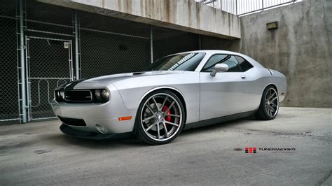 Dodge Challenger SRT8 Silver with Nutek Wheels 755 Aftermarket Wheels Wheel | Wheel Front