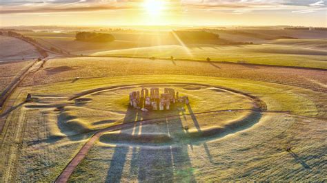 This Compelling New Stonehenge Theory Confirms What We Suspected All Along