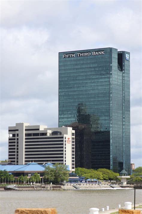 Michigan Exposures: The Toledo Skyline